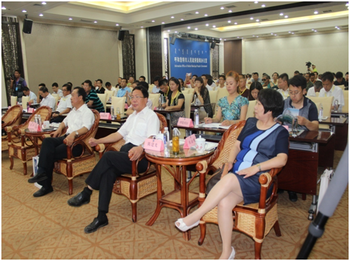 2016年內(nèi)蒙古農(nóng)牧業(yè)產(chǎn)業(yè)化發(fā)展論壇順利召開(kāi)