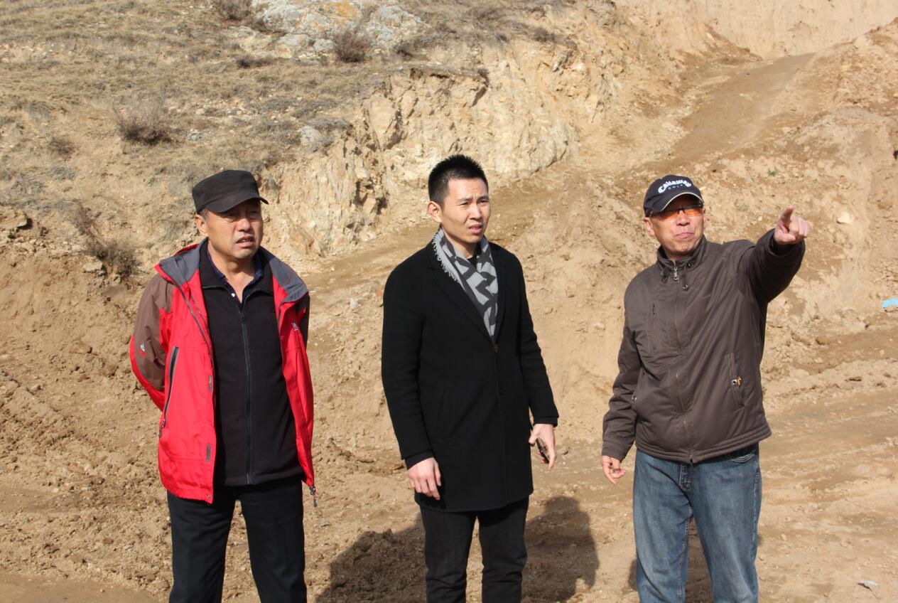 溝通服務(wù)，積極搭建供需服務(wù)平臺(tái)