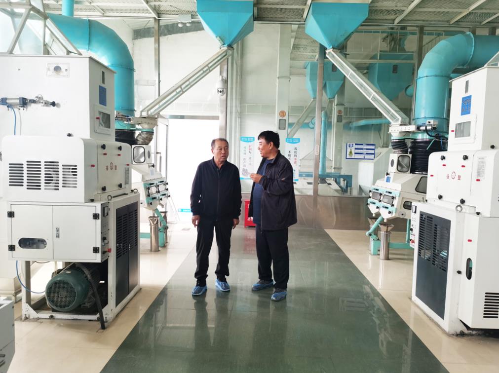 林永亮執(zhí)行會(huì)長(zhǎng)到協(xié)會(huì)副會(huì)長(zhǎng)單位、龍鼎（內(nèi)蒙古）農(nóng)業(yè)股份有限公司學(xué)習(xí)調(diào)研